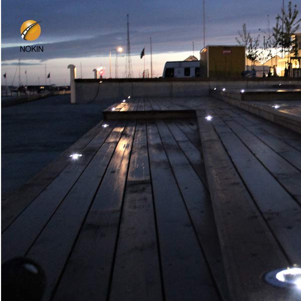 LED Solar Road Studs from Greenshine ArabiaNOKIN Traffic